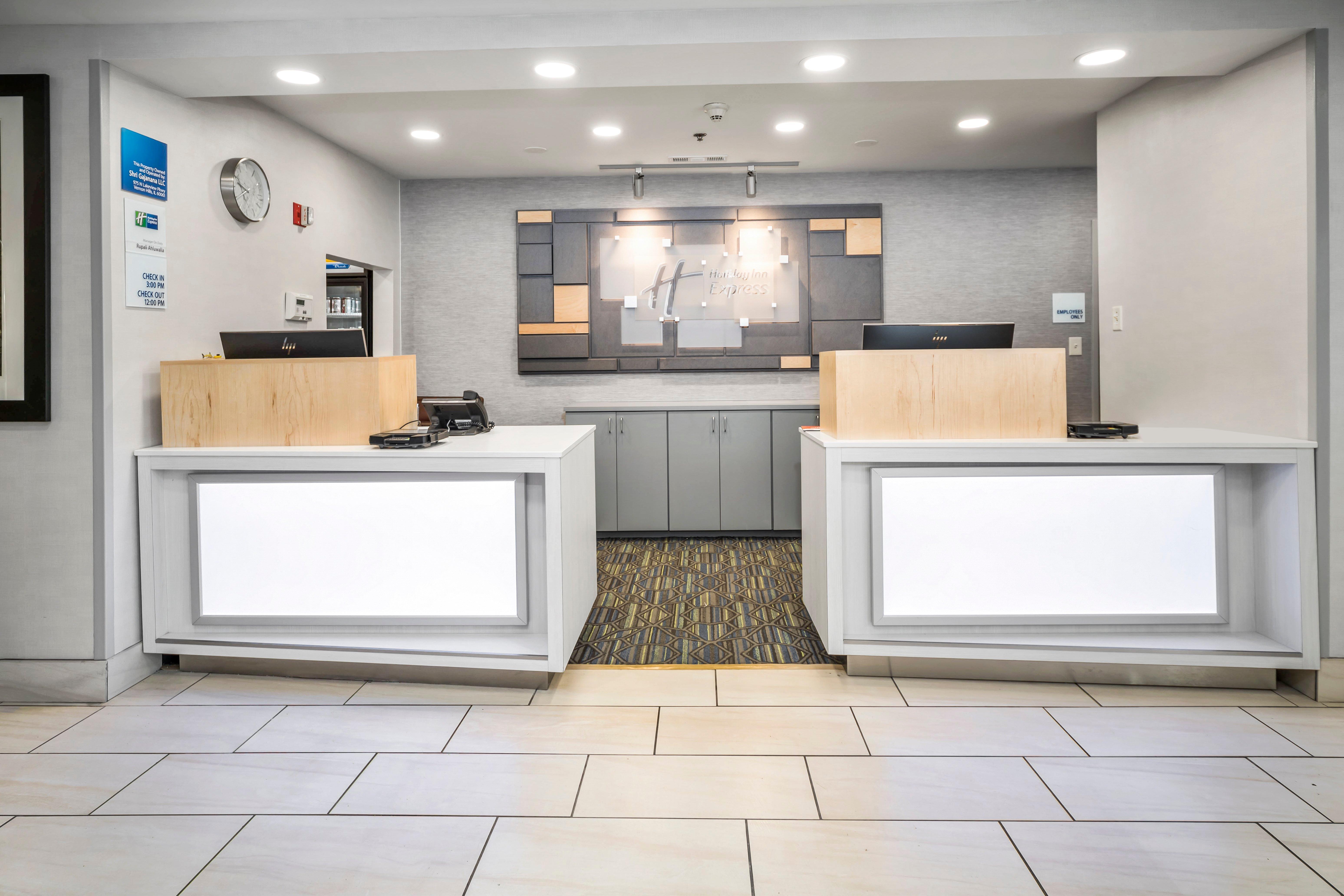 Holiday Inn Express Chicago Northwest-Vernon Hills By Ihg Zewnętrze zdjęcie