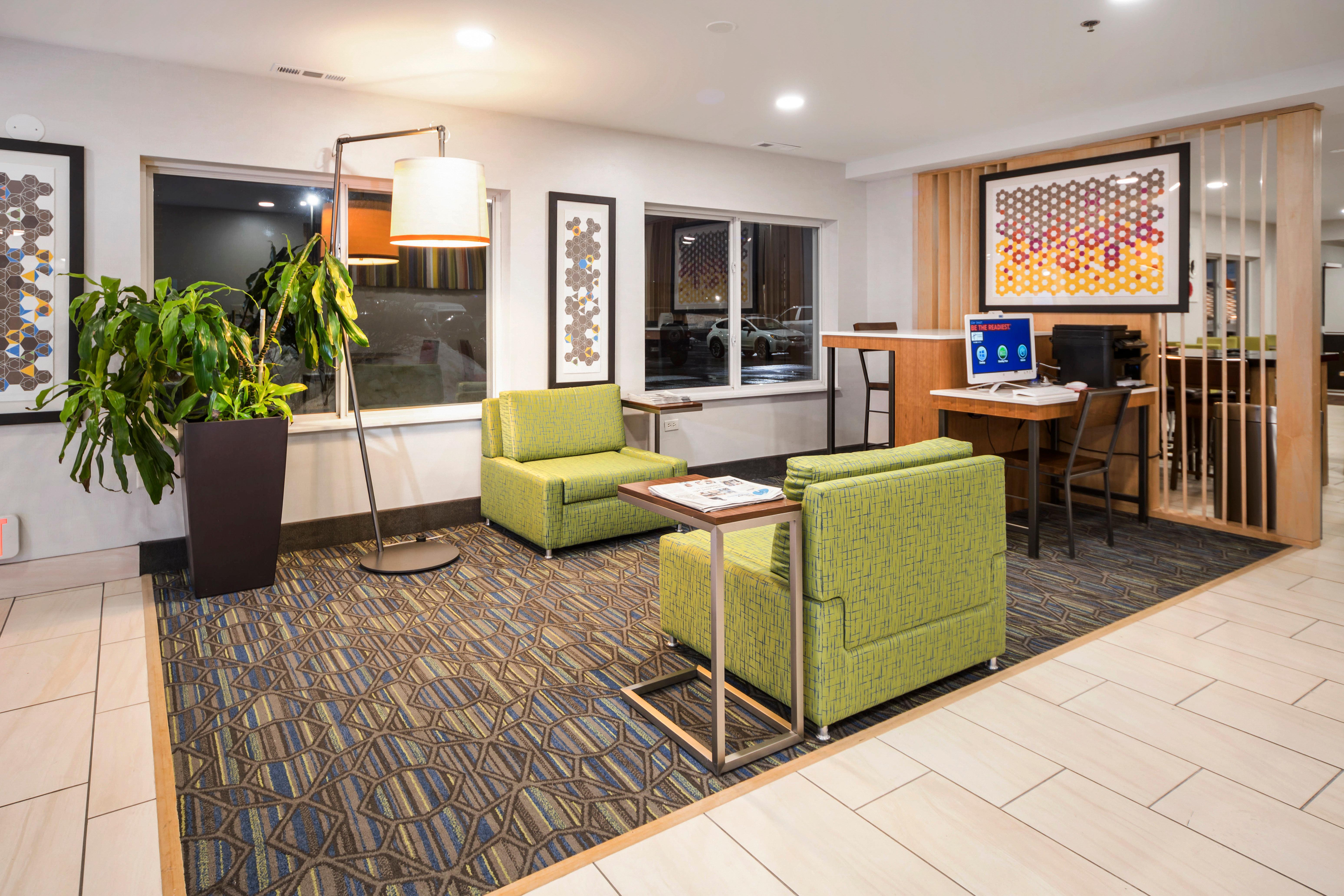 Holiday Inn Express Chicago Northwest-Vernon Hills By Ihg Zewnętrze zdjęcie