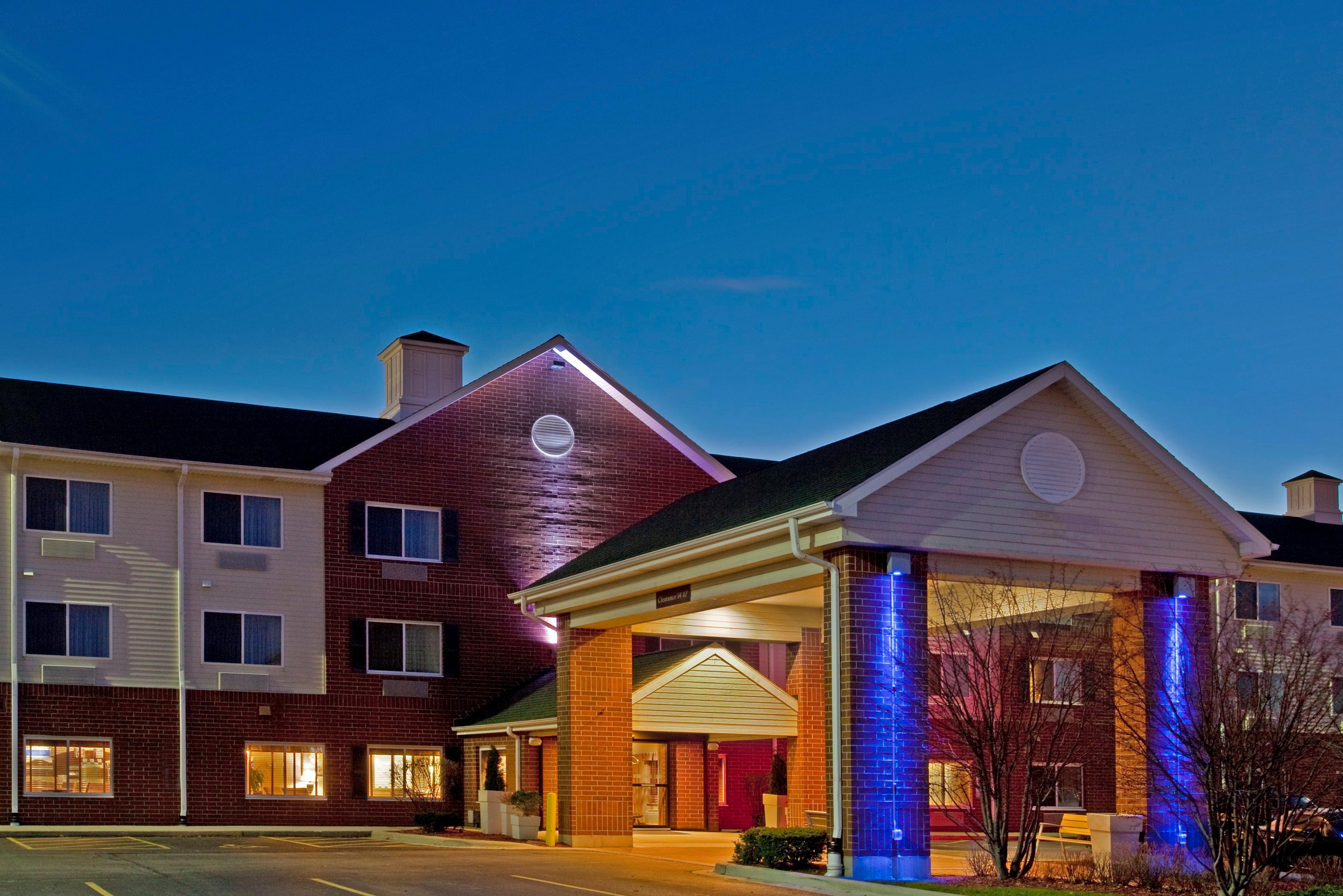 Holiday Inn Express Chicago Northwest-Vernon Hills By Ihg Zewnętrze zdjęcie