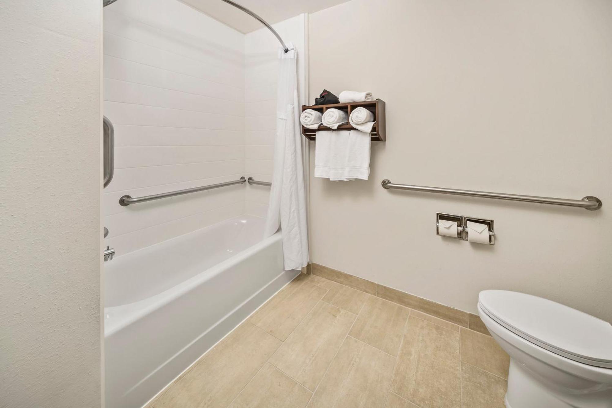 Holiday Inn Express Chicago Northwest-Vernon Hills By Ihg Zewnętrze zdjęcie