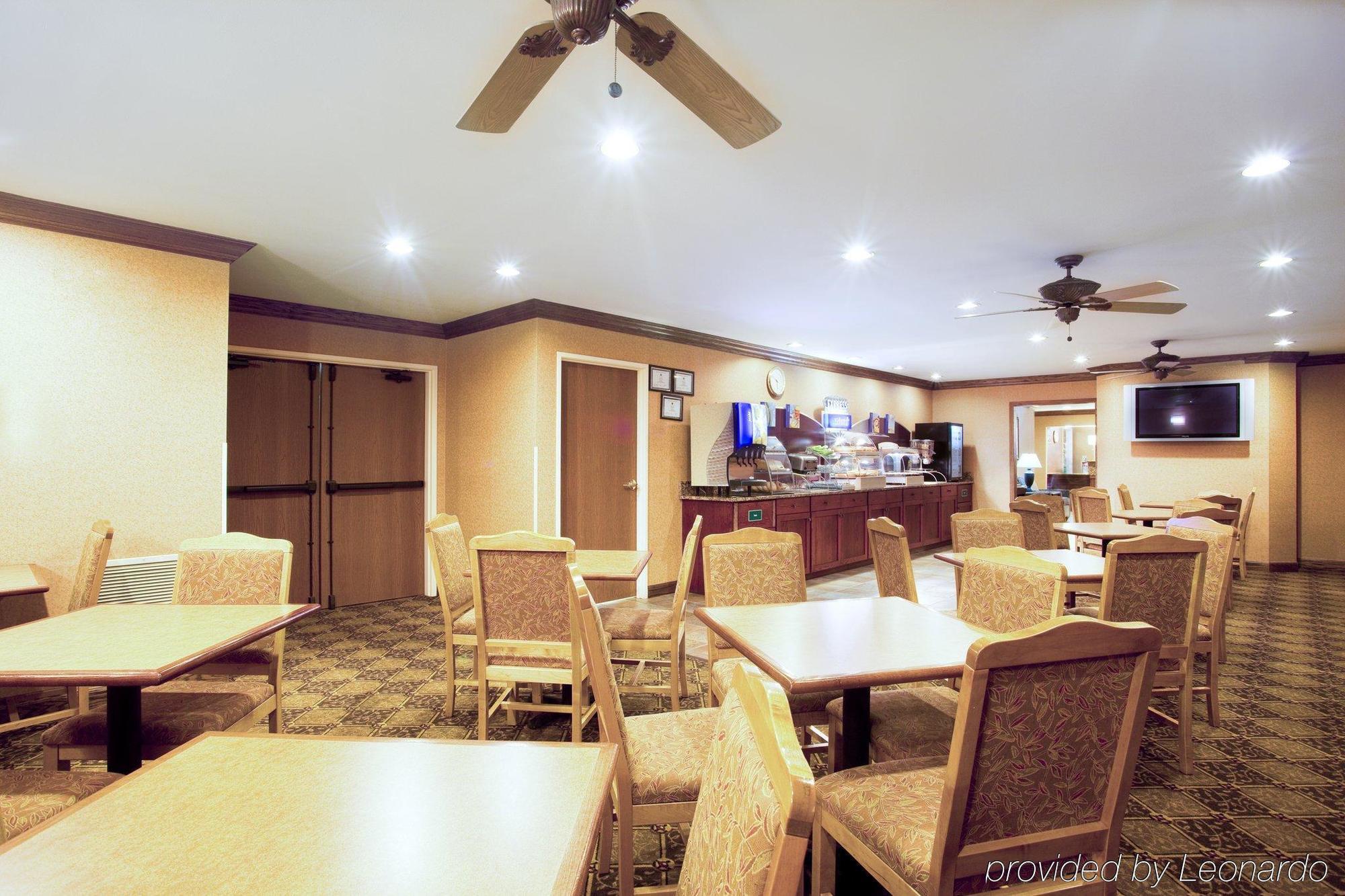 Holiday Inn Express Chicago Northwest-Vernon Hills By Ihg Restauracja zdjęcie
