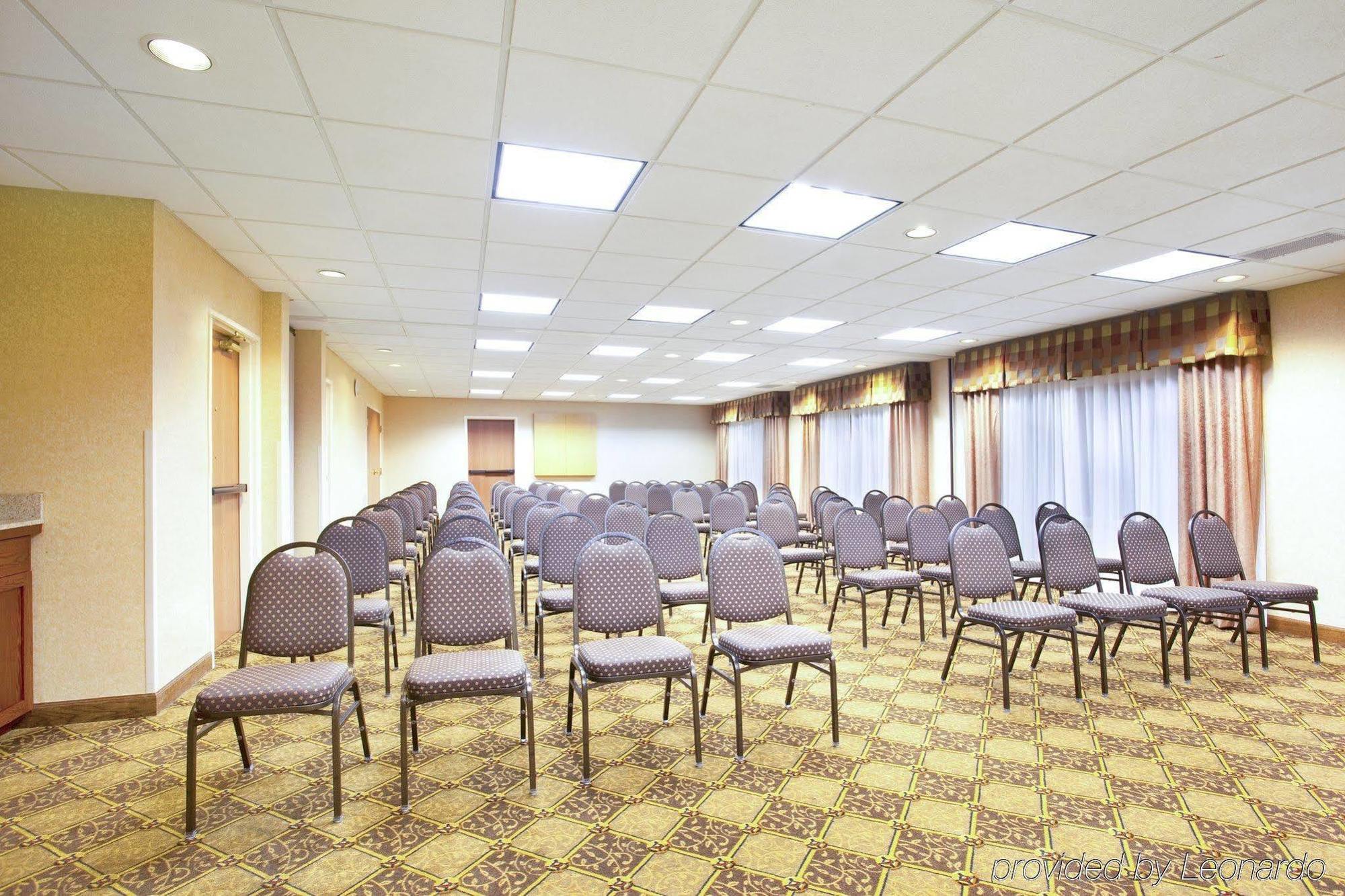 Holiday Inn Express Chicago Northwest-Vernon Hills By Ihg Zewnętrze zdjęcie