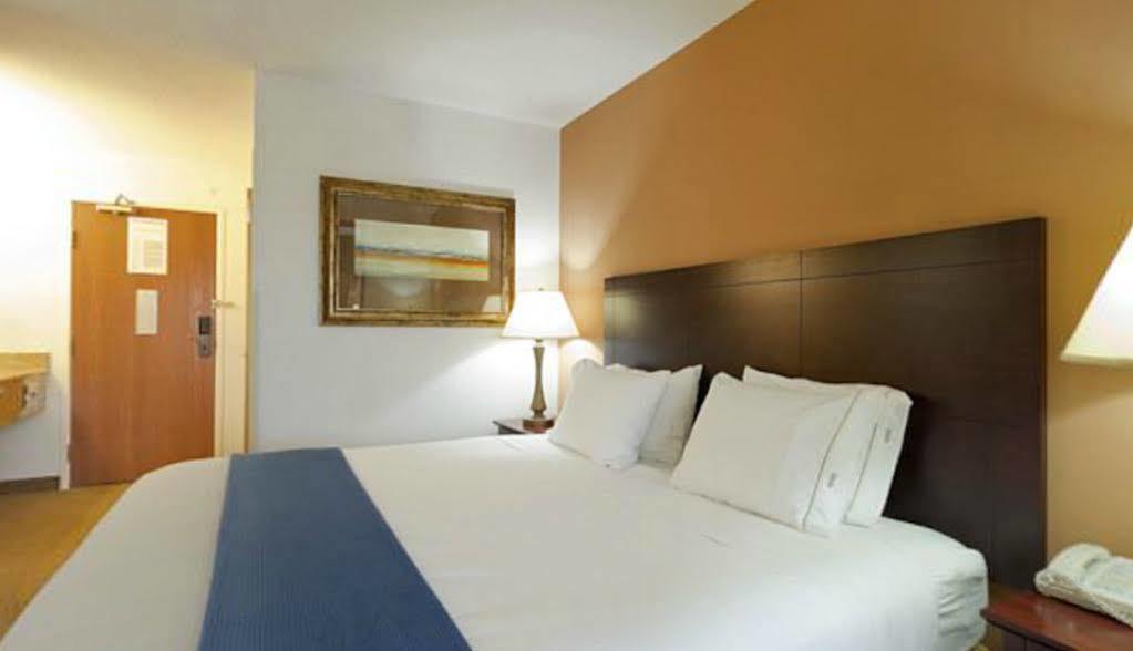Holiday Inn Express Chicago Northwest-Vernon Hills By Ihg Zewnętrze zdjęcie