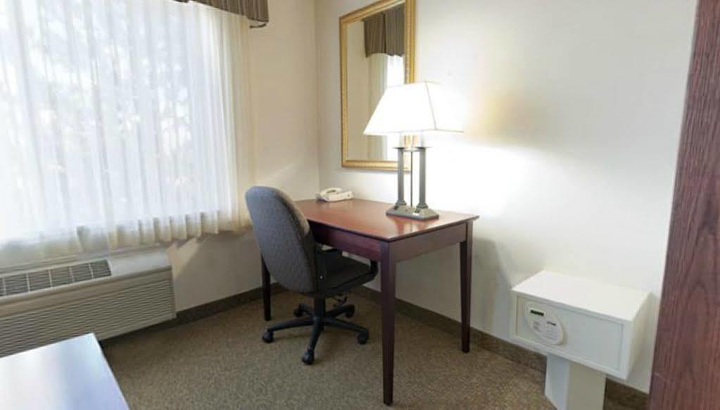 Holiday Inn Express Chicago Northwest-Vernon Hills By Ihg Zewnętrze zdjęcie